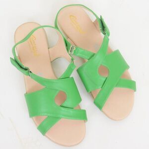 NEW Comfort Well by Beacon Green Womens 9.5 WIDE Width Sandals Summer Vacation